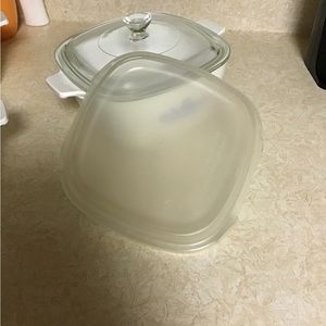 CORNING WARE w/ glass lid & plastic storage lid 1 3/4 quart size cornflower blue